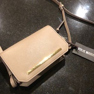 Bkarlee mushroom crossbody Steve Madden